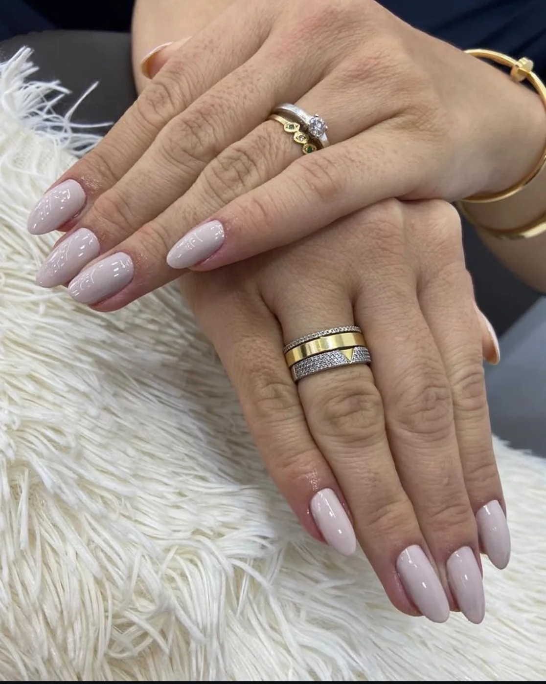 Resultado de manicure e unhas realizado pela equipe do Romana Hair Studio, resultado real da equipe Romana Hair Studio